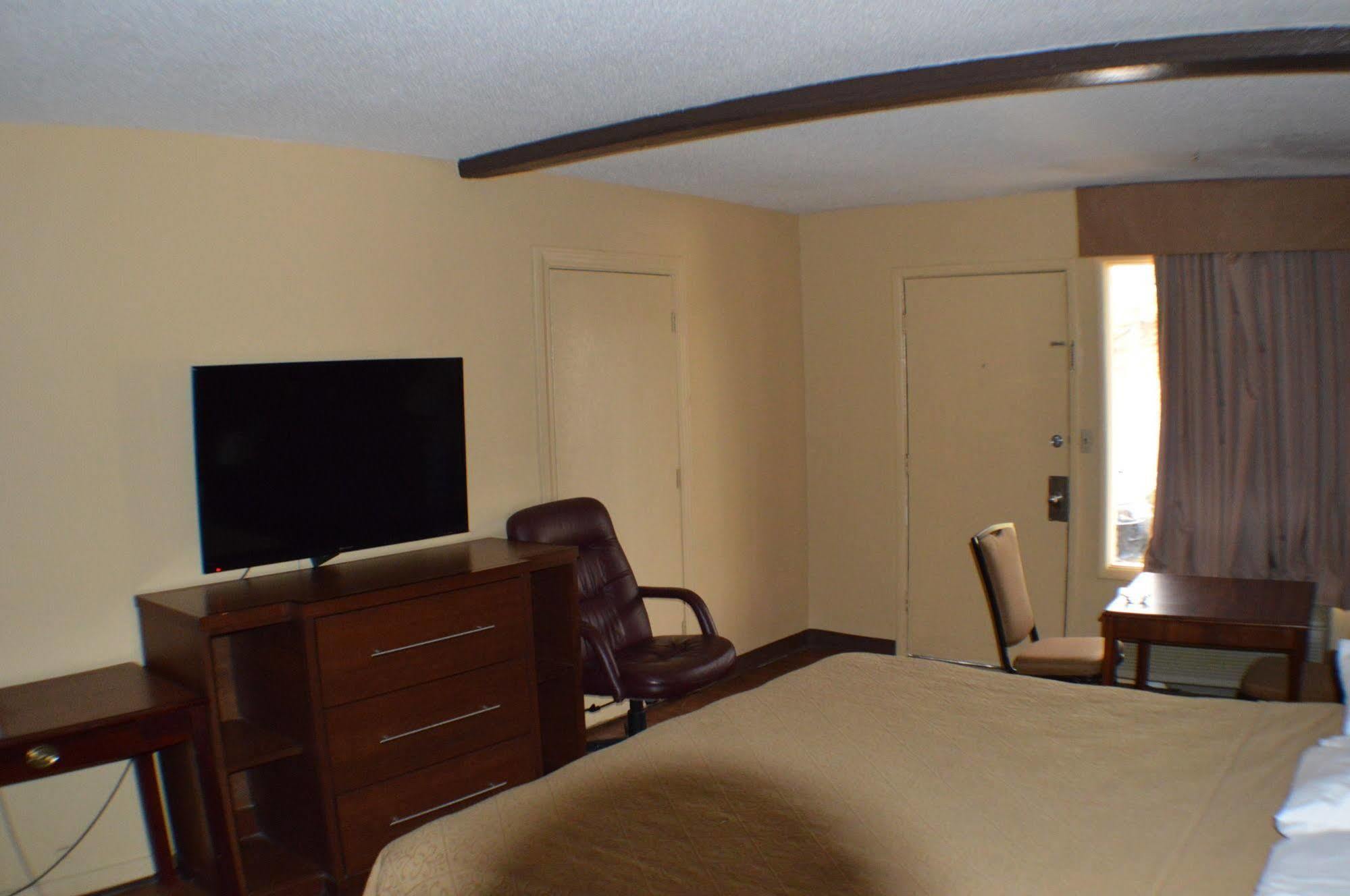 Sun Down Lodge Locust Grove Extérieur photo
